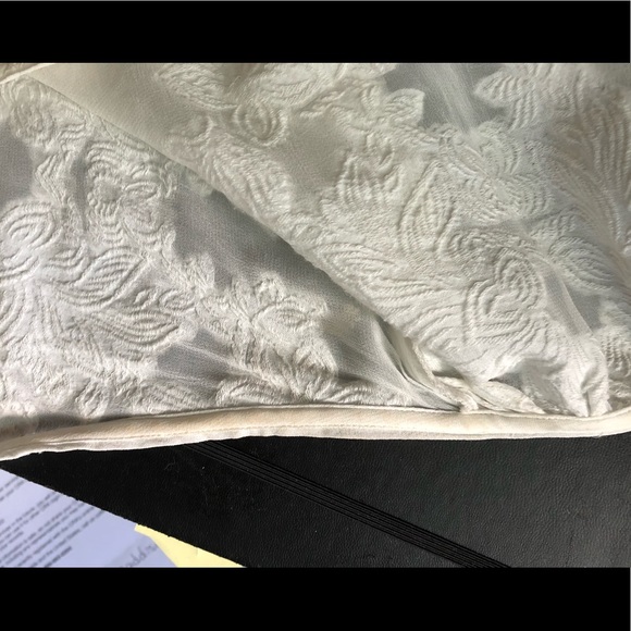 White Peplum Lace Blouse - Picture 5 of 7